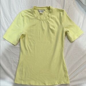 Club Monaco Women's Yellow Top. Great piece that’s very versatile.